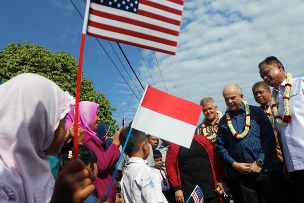  PERBAIKAN SANITASI BANTUAN AMERIKA