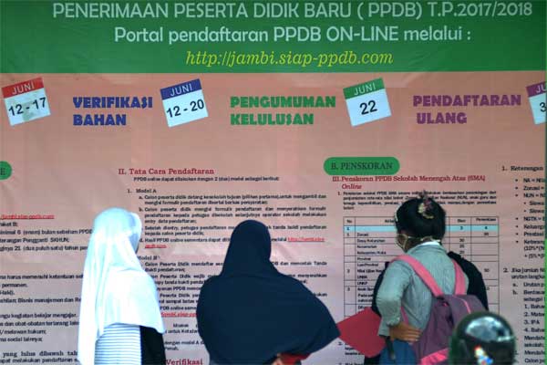  PENERIMAAN SISWA BARU: PPDB Dinilai Lebih Rumit. Kuota Sejumlah Sekolah Belum Terpenuhi