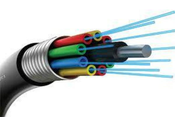  Fiber Optic Jadi Tulang Punggung Koneksi Internet