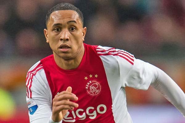  Lyon Angkut Bek Kanan Berdarah Indonesia dari Ajax