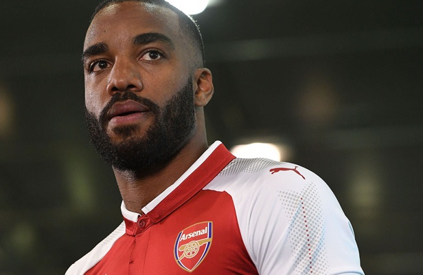  Wenger Pastikan Debut Lacazette di Sydney