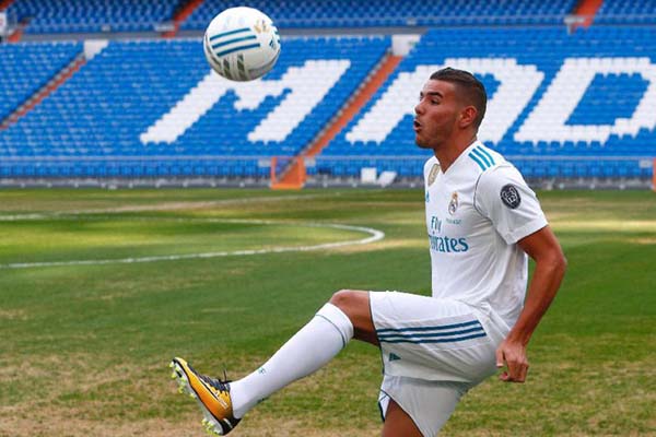  Theo Hernandez Bergabung ke Klub Terbaik di Dunia
