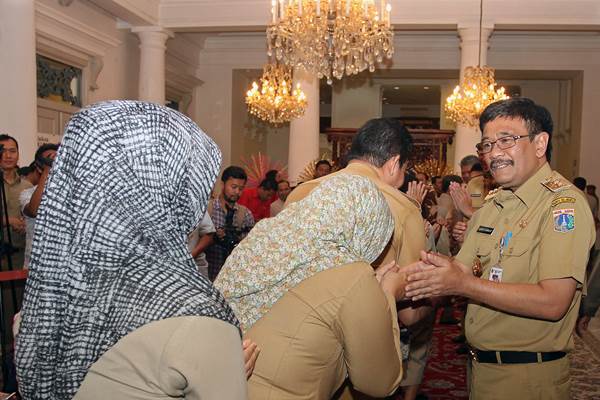  Djarot Ingatkan Pejabat Baru DKI Jangan Main Pungli, Ini Sanksinya