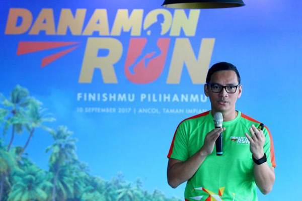 Marketing Officer PT Bank Danamon Indonesia Tbk. Toni Darusman, memberikan paparan saat konferensi pers lomba lari Danamon Run 2017 di Jakarta, Rabu (12/7)./JIBI-Dwi Prasetya