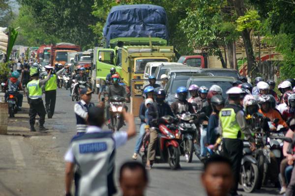  Kemacetan Panjang Pascakecelakaan Maut di Probolinggo