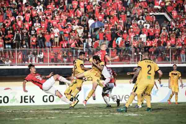  Hasil Liga 1: Irfan Bachdim Kartu Merah, Bali United Menang 5-0