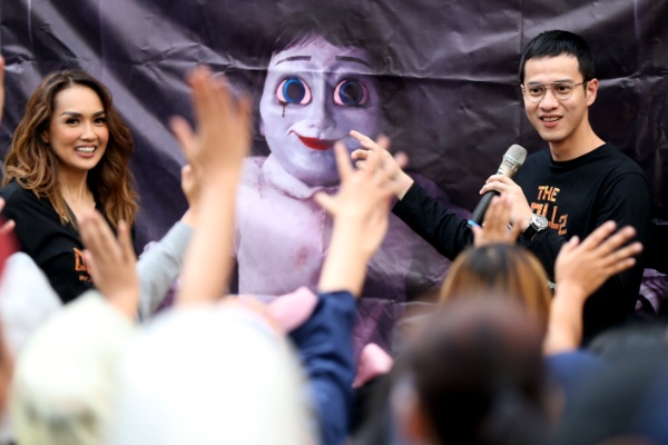  FOTO: Sara dan Herjunot Sapa Penggemar dan Nonton Bareng The Doll 2 di Bandung