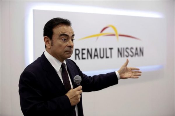  STRATEGI BERBAGI PLATFORM : Aliansi Nissan-Renault-Mitsubishi Agresif