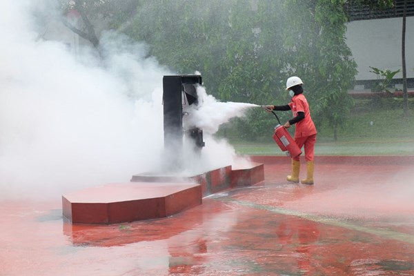  Petugas SPBU di Sumbagut Rame-Rame Latihan Menaklukkan Api