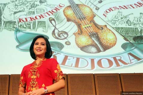  Sundari Soekotjo, Mengenalkan Musik Keroncong di Sekolah