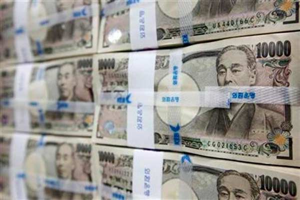  Yen Terbebani Sikap Bank of Japan, Dolar AS Naik