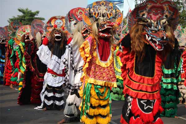  PEKAN BUDAYA & PARIWISATA: Kediri Gelar Tari 1.000 Barong