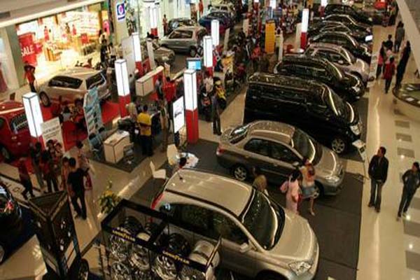  PASAR OTOMOTIF: Belanja Pemerintah Diharap Jadi Pemacu