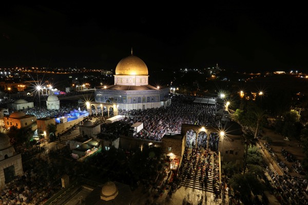  PALESTINA VS ISRAEL : Detektor Logam di Luar Masjid Al-Aqsa Dipertahankan