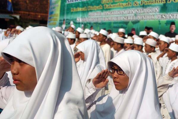  GURU MADRASAH: Kemenag Siapkan Kuota 7.500 Orang