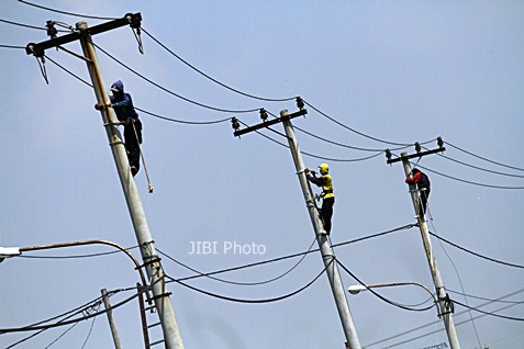  PLN Jatim Membidik Elektrifikasi 100% pada 2019