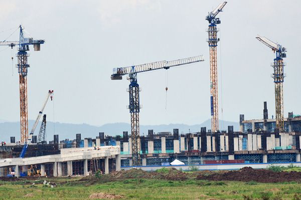  SINDIKASI BANK JATENG  :  Unit Syariah Pimpin Komitmen Rp1 Triliun