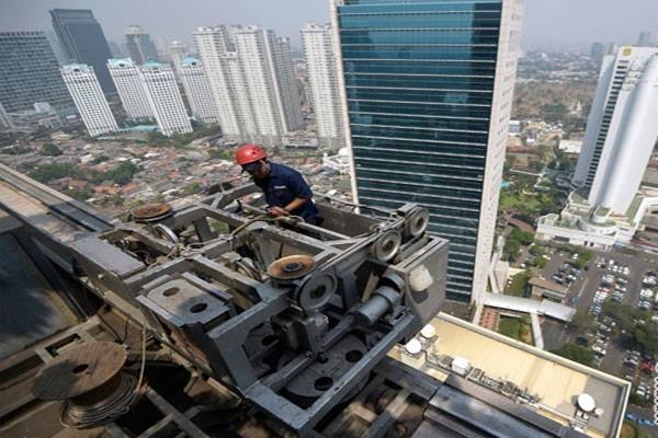  Operator Gedung Tinggi Harus Memiliki Lisensi K3