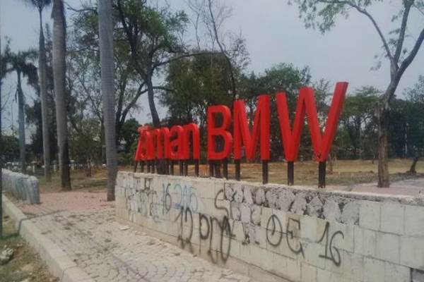  Digusur, Bangunan Liar di Taman BMW