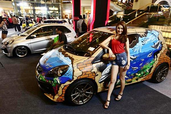  SEGMEN CITY CAR : Pasar Kian Meriah