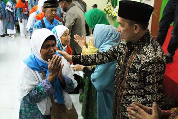  Menhub Pastikan Pelayanan Terbaik Embarkasi 2017 Haji