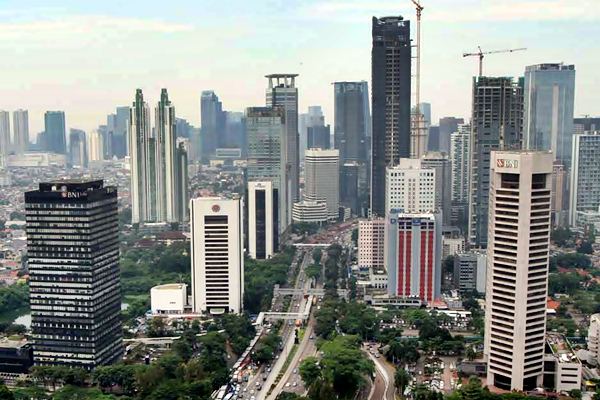  PENCAPAIAN TARGET PENANAMAN MODAL : Jakarta Optimistis