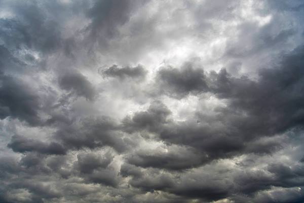  CUACA JABODETABEK 5 AGUSTUS: Awan Tebal di Bekasi, Jakbar, dan Tangerang