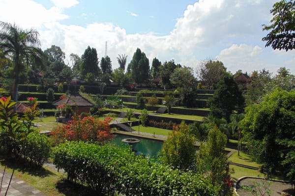 Taman Narmada Menemukan Mata Air Awet Muda Dan Replika Gunung Rinjani Di Lombok Taman Narmada Menemukan Mata Air Awet Muda Dan Replika Gunung Rinjani Di Lombok