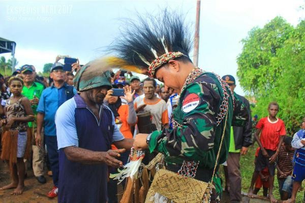  Disambut Bora-bora, Tim Ekspedisi NKRI Tiba di Mappi, Papua