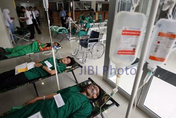  Gubernur Soroti Kebersihan Ruang Farmasi RSU Provinsi NTB