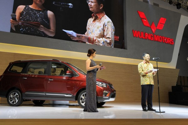  GIIAS 2017: Wuling Pamerkan Tujuh Confero