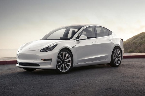  AUTOVAGANZA : Penampakan Tesla Model 3