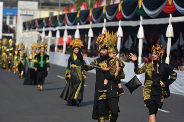  Jember Fashion Carnaval ke-16, Penumpang Kereta Api ke Jember Meningkat