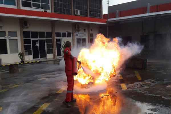  Pertamina MOR II Latih 45 Safety Man SPBU Cegah Kebakaran