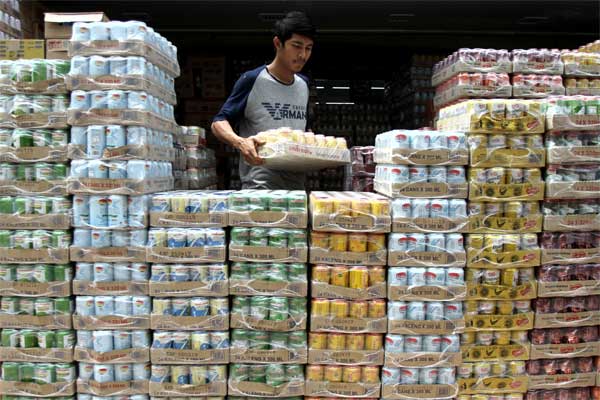  PASOKAN BARANG KE WARUNG: Kemendag Siapkan Beleid