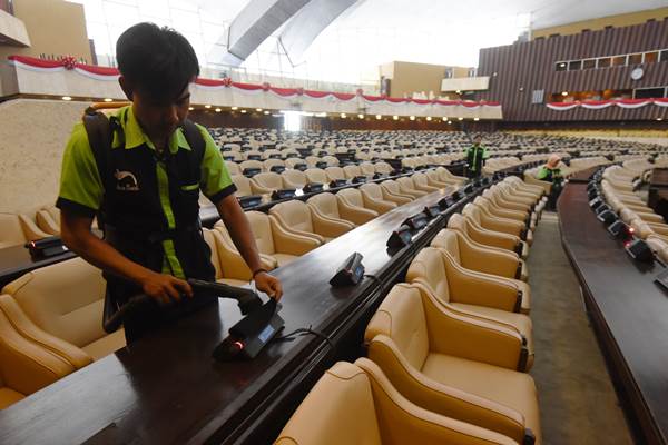  SIDANG TAHUNAN MPR 2017 : Panser &amp; Helikopter Siaga di DPR