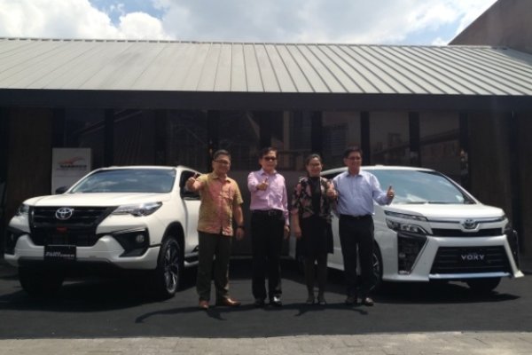  Perkenalkan Fortuner & Voxy Baru, Nasmoco Mulai Terima Inden