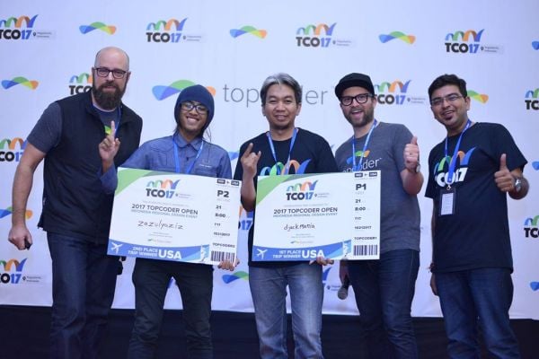  Mahasiswa Amikom Berhasil Masuk Final Topcoder Open di New York