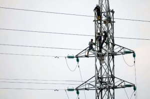 Kabel Listrik Tegangan Tinggi ke Bali, Gubernur Mangku Ajak Berpikir Jernih