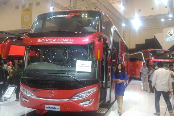  GIIAS 2017: Karoseri Adiputro Pamerkan Bus Rasa Pesawat