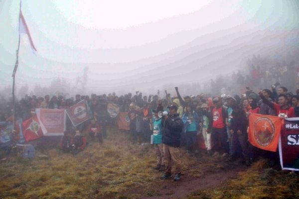  Upacara HUT Kemerdekaan RI di Atas Gunung