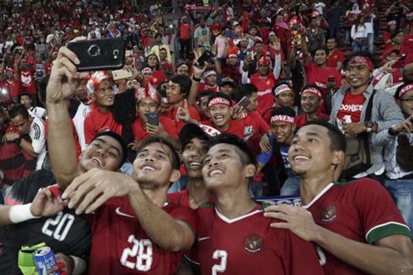  Sukses Besar Peran Suporter Saat Indonesia Bantai Filipina