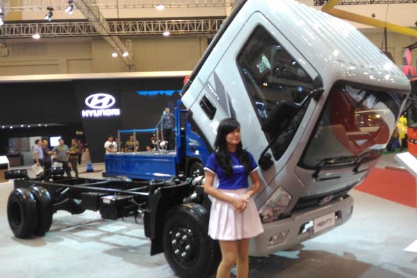  GIIAS 2017: Hyundai Oto Usung Truk Almighty dan Xcient, Ini Sasaran Pasarnya