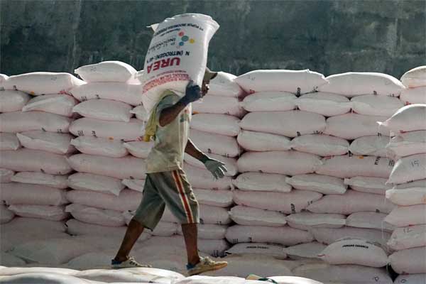  SARANA PRODUKSI PERTANIAN : Pupuk Kujang Siapkan Langkah Efisiensi