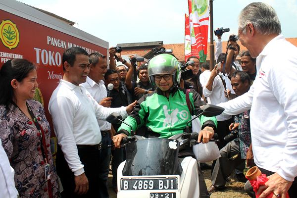  LOGISTIKOS :  Untung Rugi Jasa Kurir Berbasis Aplikasi