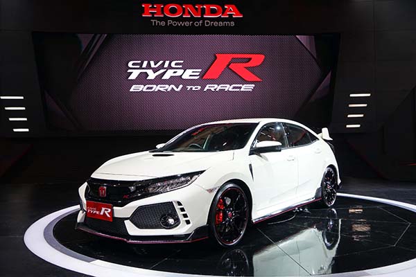  GIIAS 2017: Honda Civic Type R Laku 25 Unit
