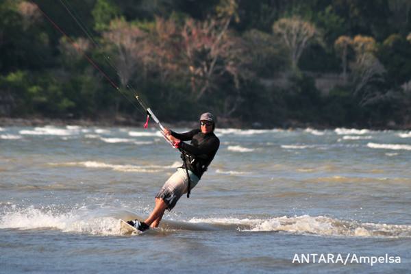  13 Negara Bertarung di International Kite and Wind Surfing Competition