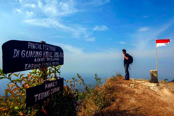  Wisata Puncak Batara Sriten Gunungkidul