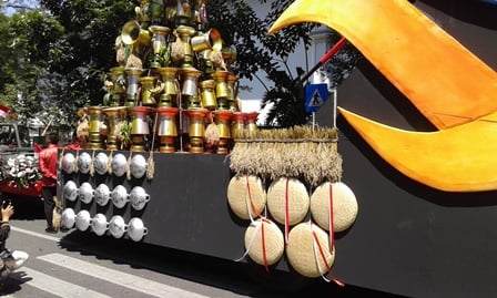  Ini Dia Kereta Pancasila Jokowi di Karnaval Bandung