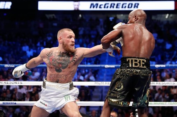  MAYWEATHER VS MCGREGOR: McGregor Keok di Ronde 10